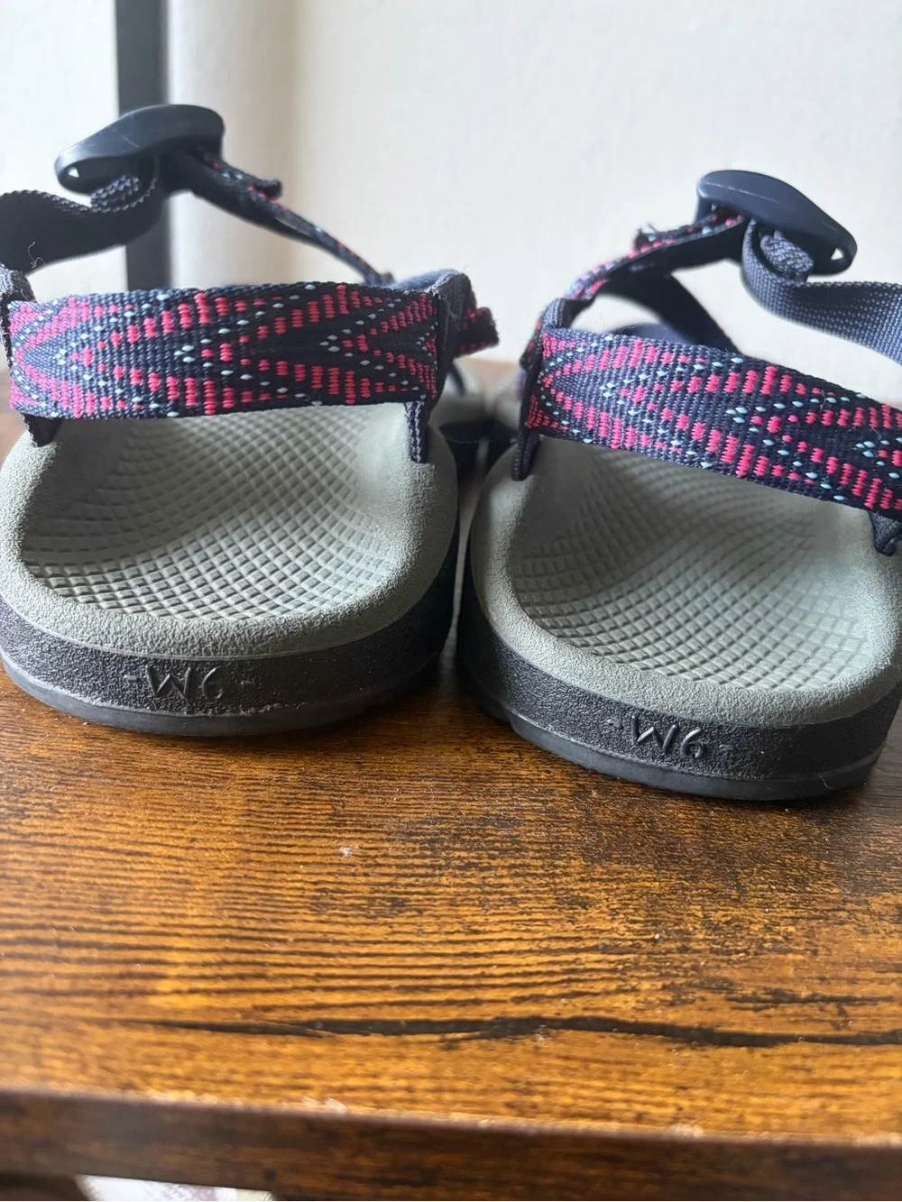 Chaco Women’s Z/Cloud Sandals Size 6 Gray Blue Pink Strappy Sport Sandals